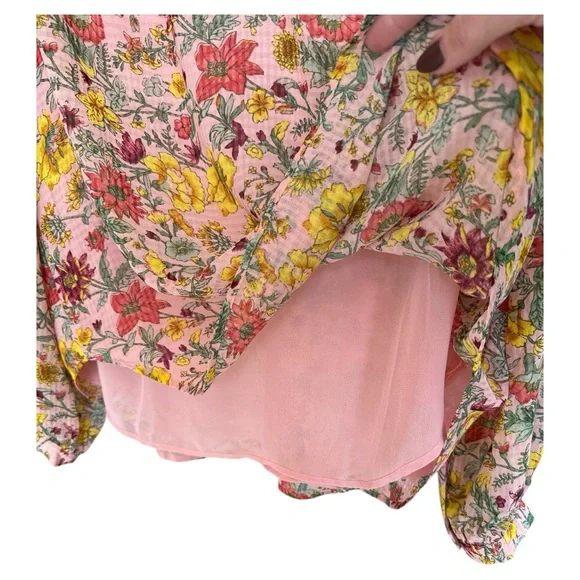 LOFT Garden Ruffle Sleeve Blouse size Medium - Picture 8 of 9